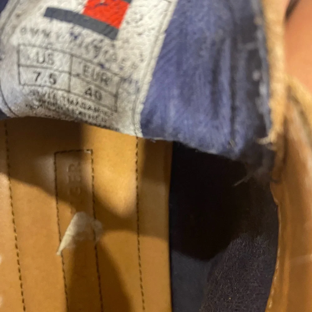 Tommy Hilfiger Tan Leather Chukka Boots